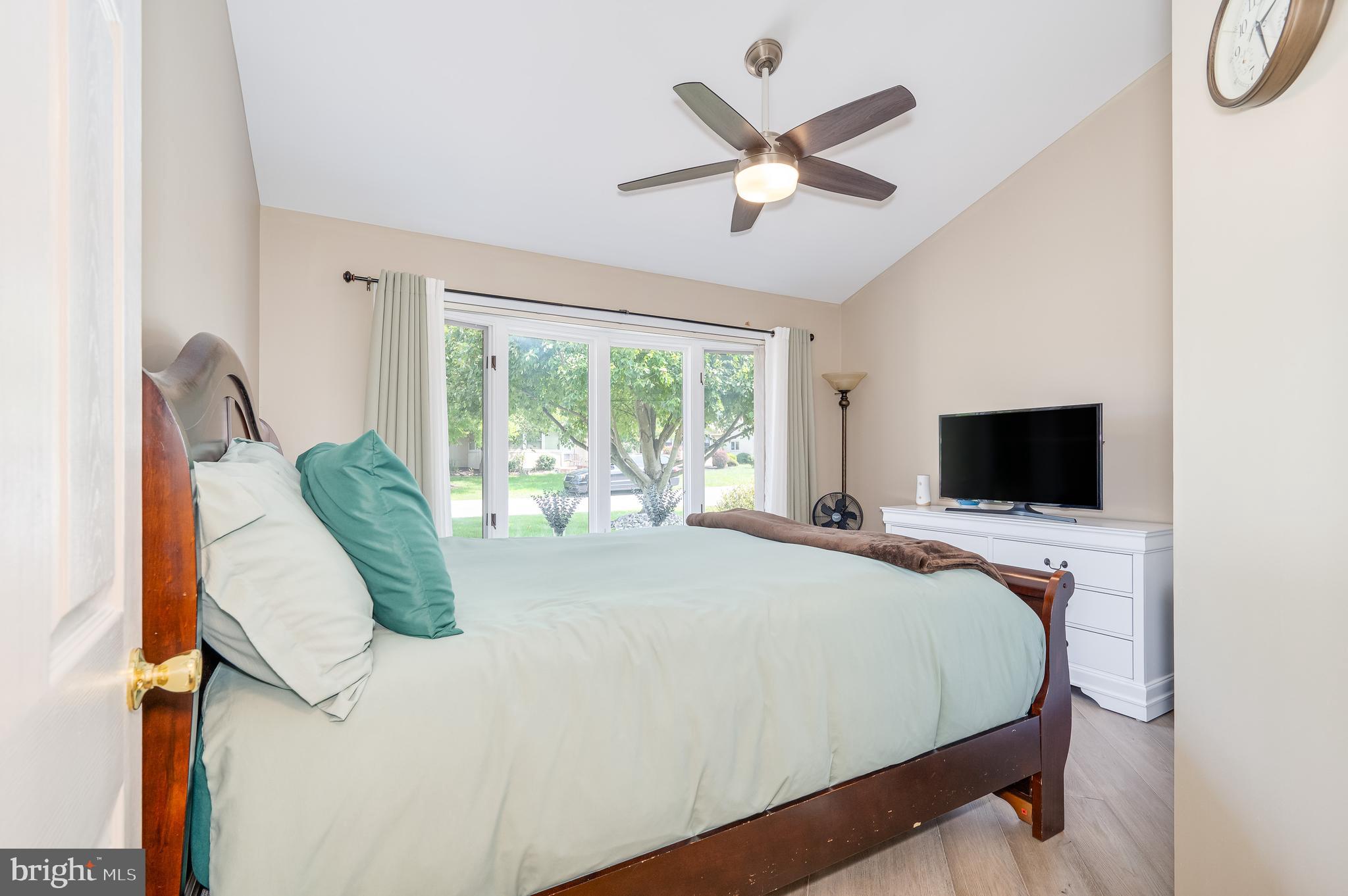 24 ARROWHEAD RIDGE