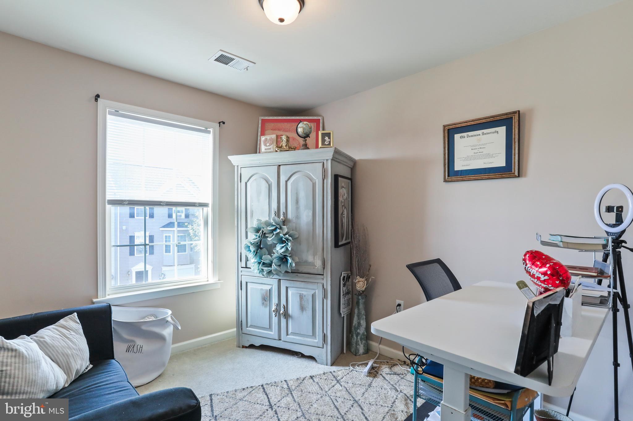 277 Scarboro Dr