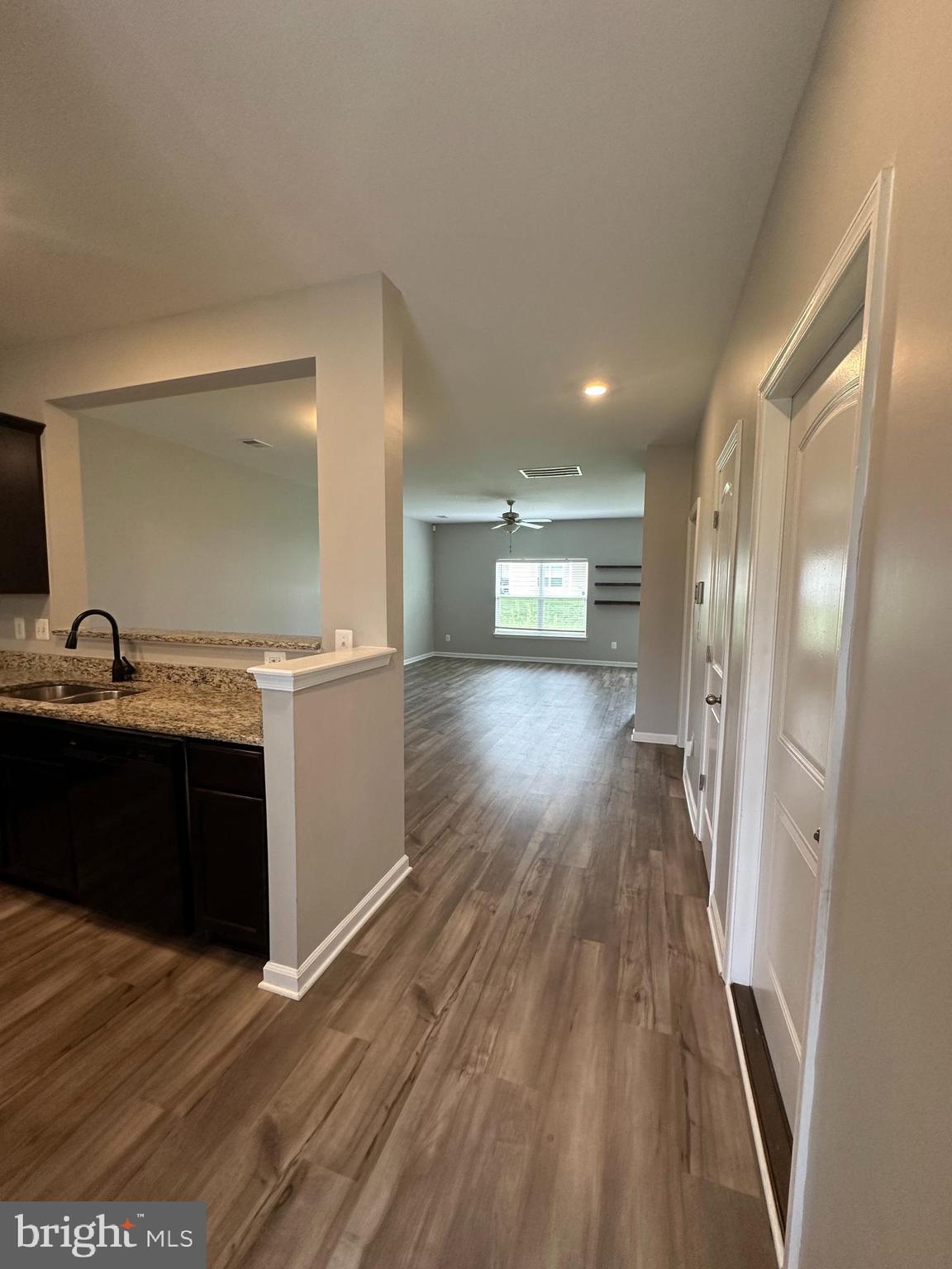 42 EAKINS LN