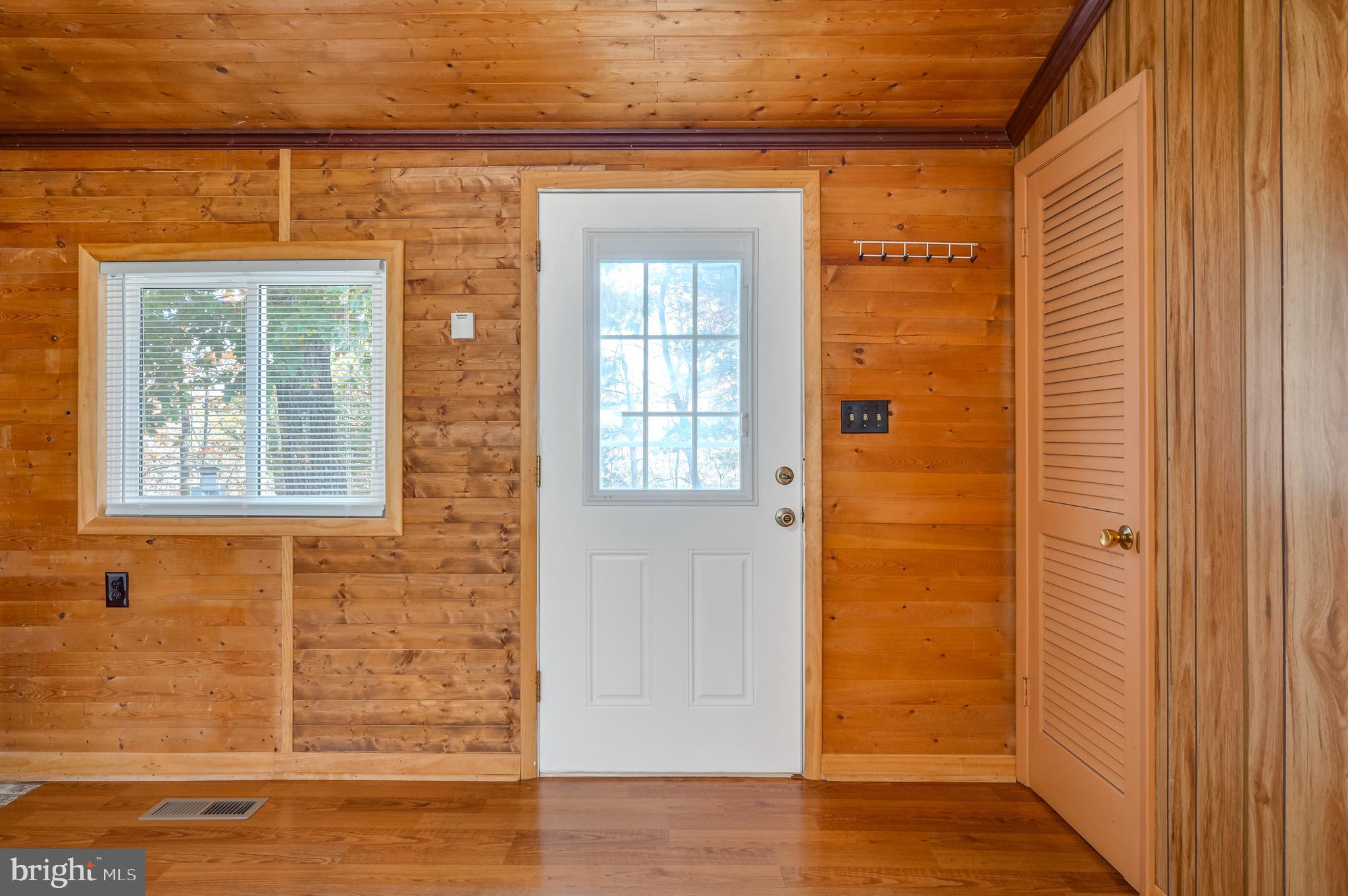 129 Shirley Ln