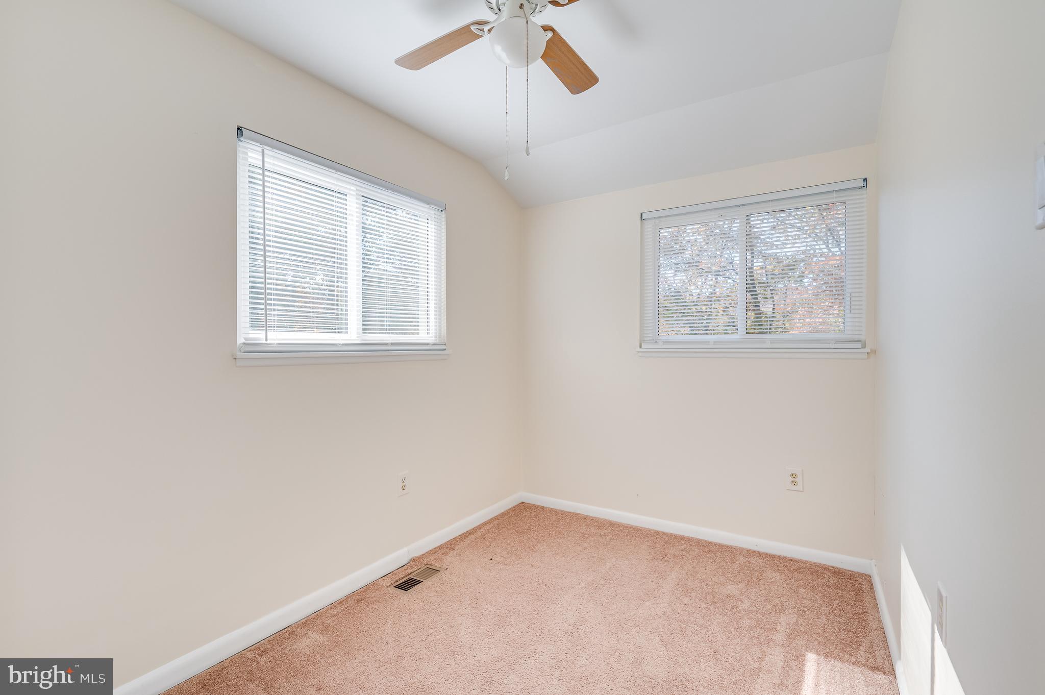 129 Shirley Ln