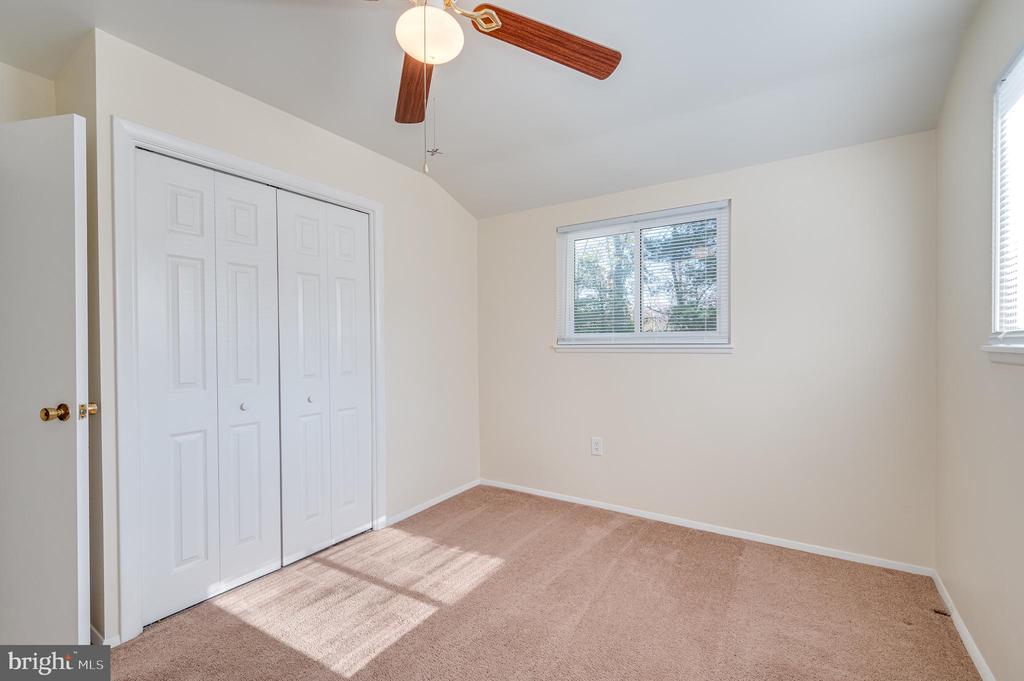 129 Shirley Ln