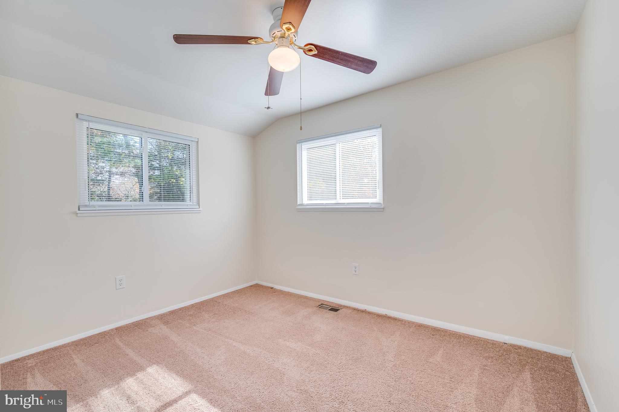 129 Shirley Ln