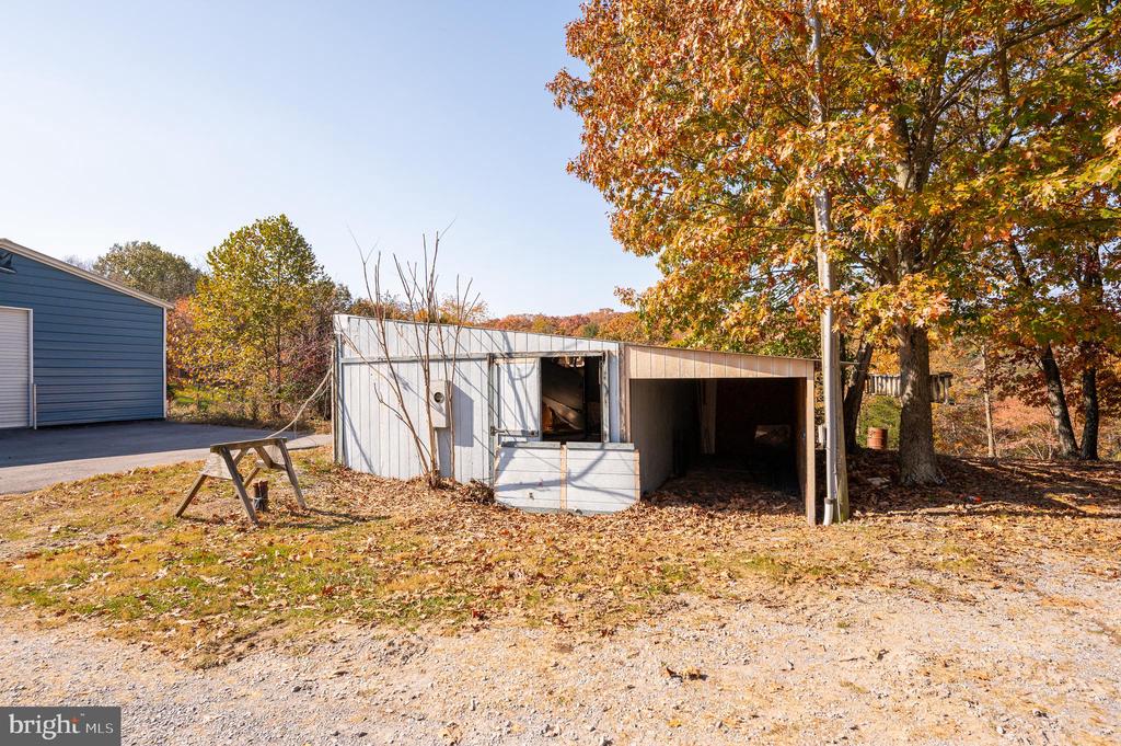 129 Shirley Ln