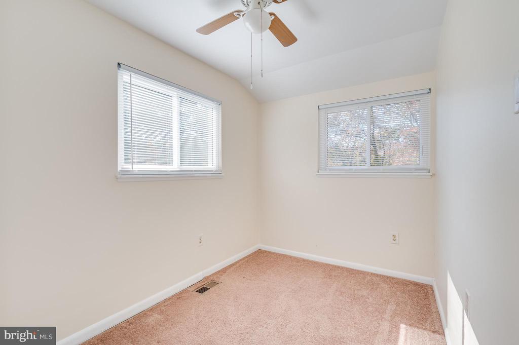 129 Shirley Ln
