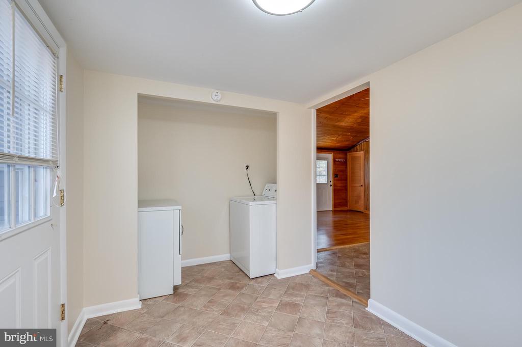 129 Shirley Ln