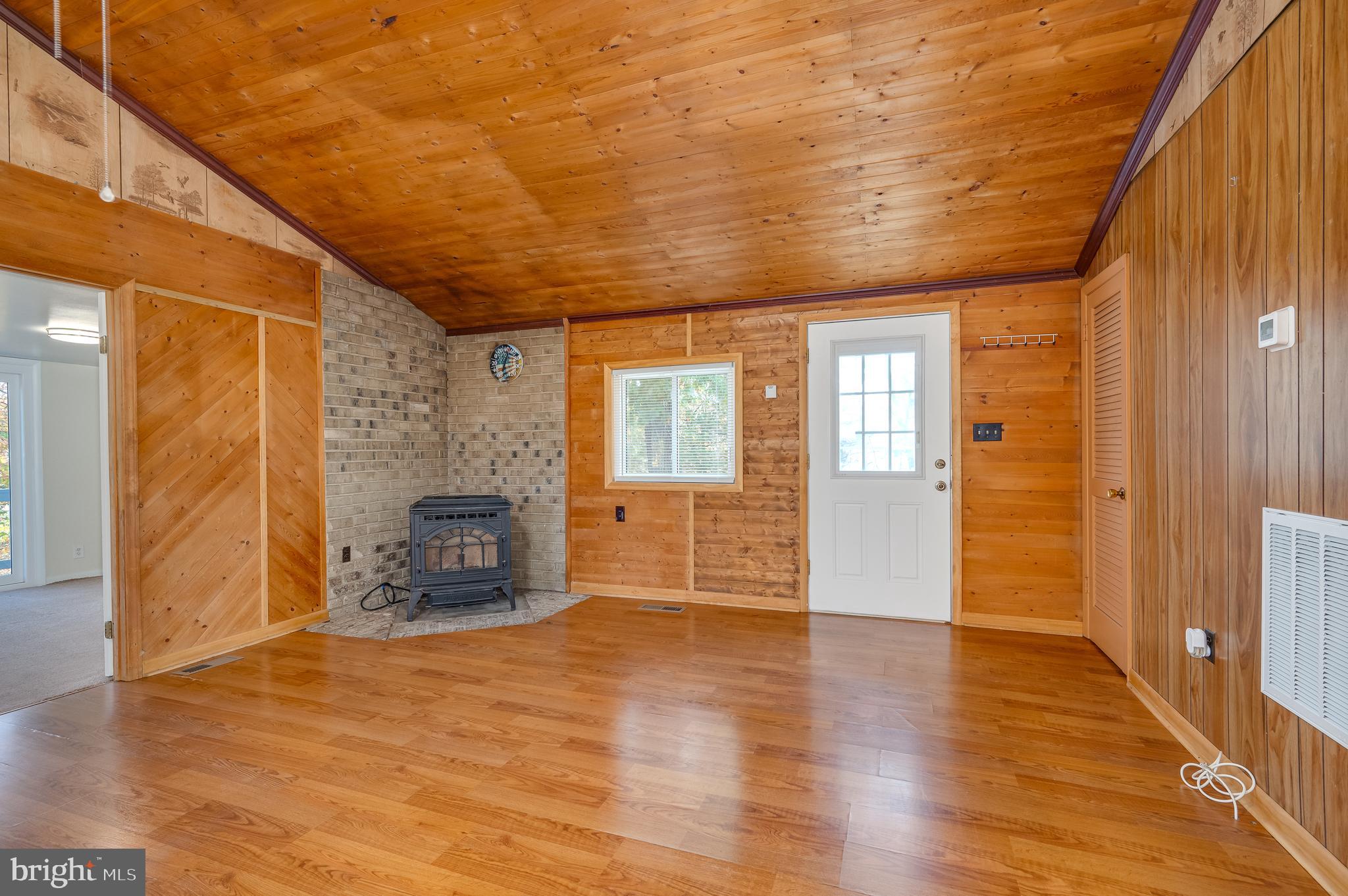 129 Shirley Ln