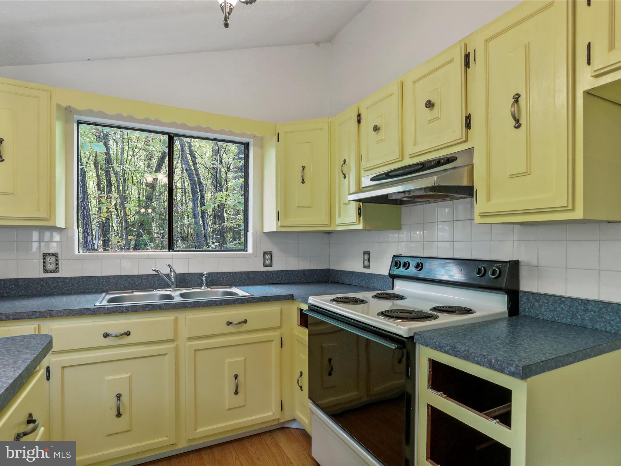 527 MONTEVALLO LANE