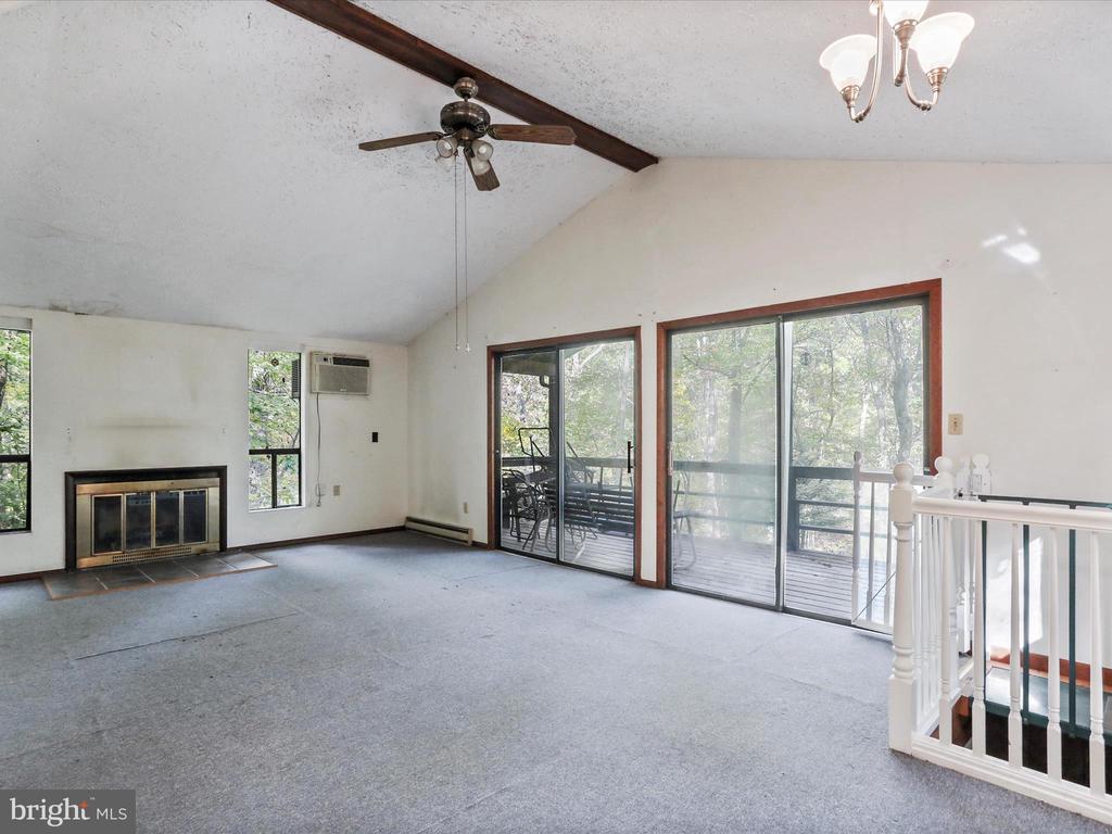 527 MONTEVALLO LANE