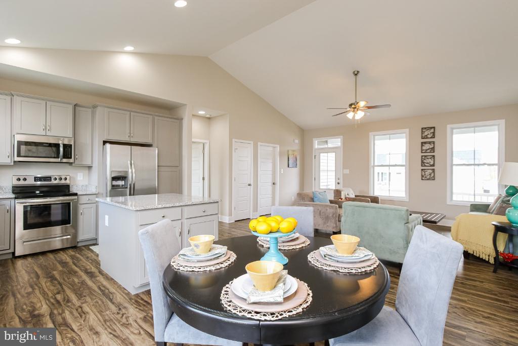 227 SANIBEL WAY