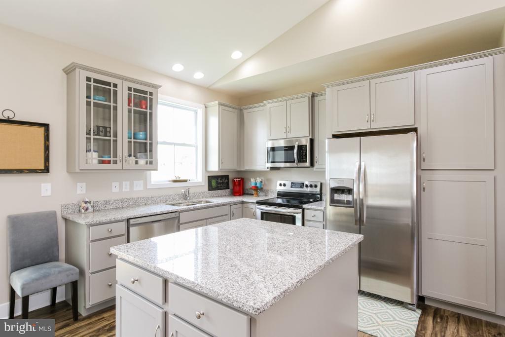227 SANIBEL WAY