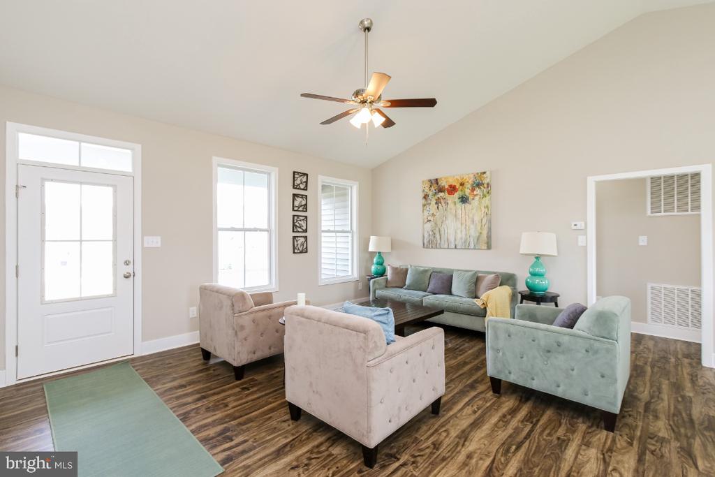 227 SANIBEL WAY