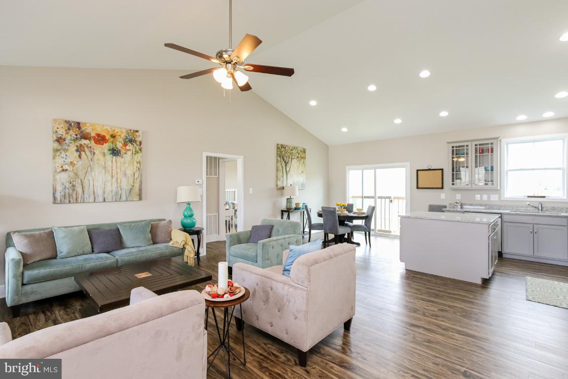 227 SANIBEL WAY
