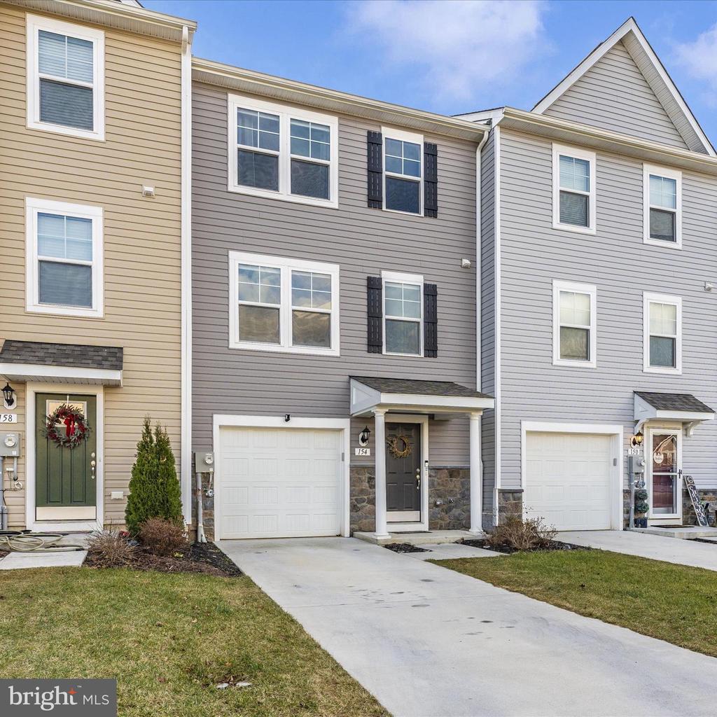 154 Nocking Point Blvd