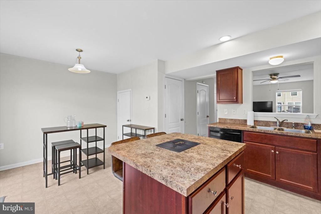 14 Fast View Dr