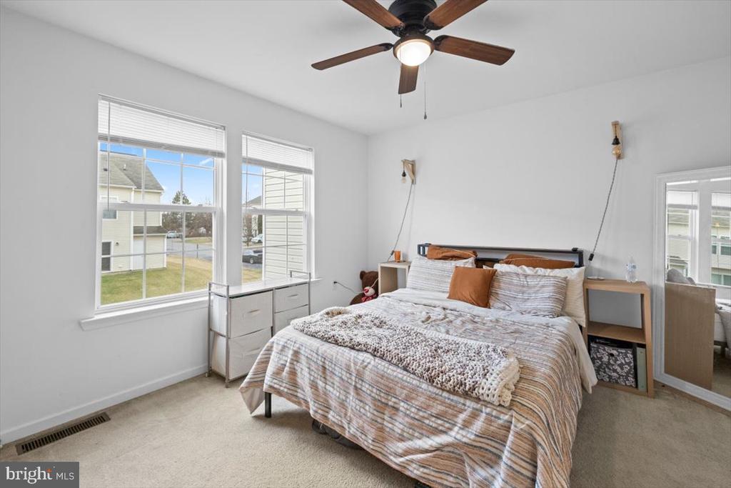 14 Fast View Dr