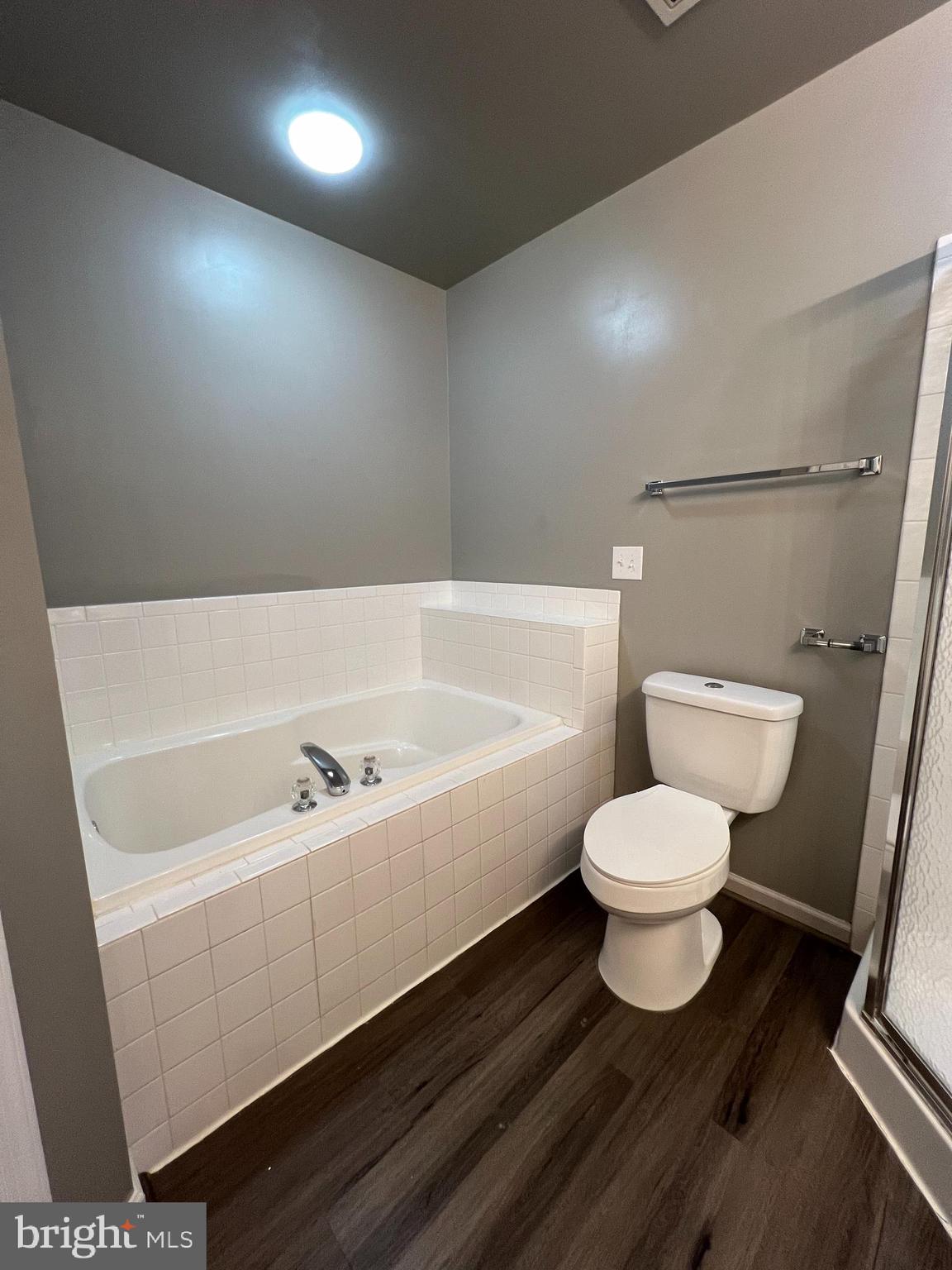 522 KYLE DR