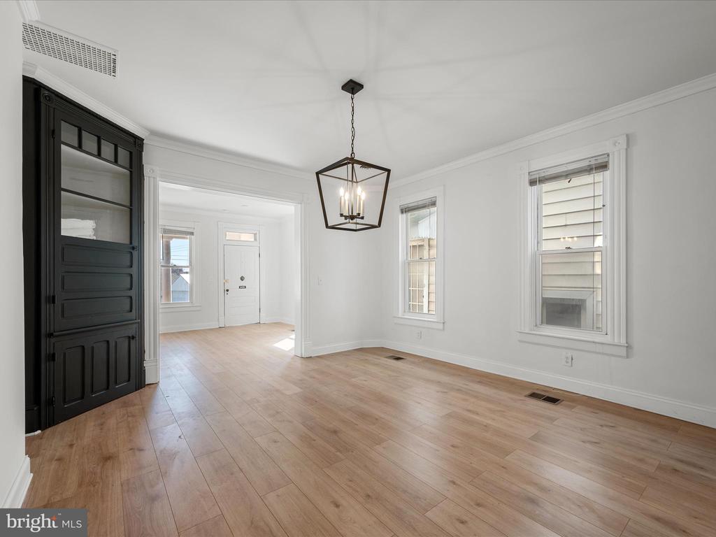 433 FAULKNER AVENUE