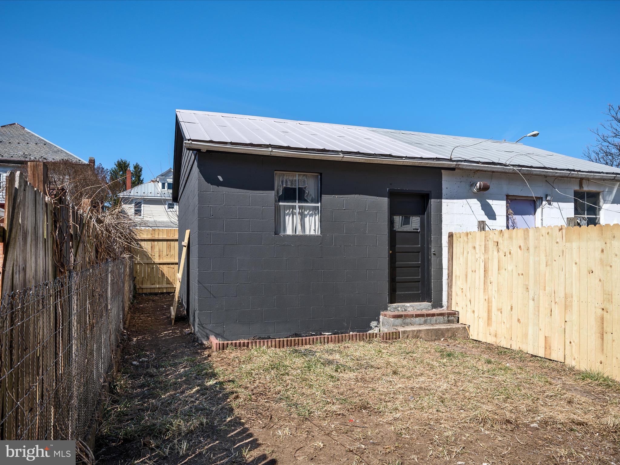 433 FAULKNER AVENUE