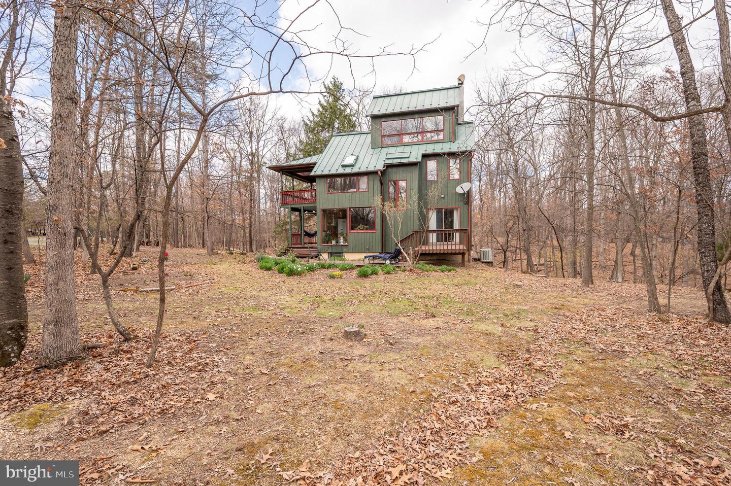 395 Zig Zag Ln