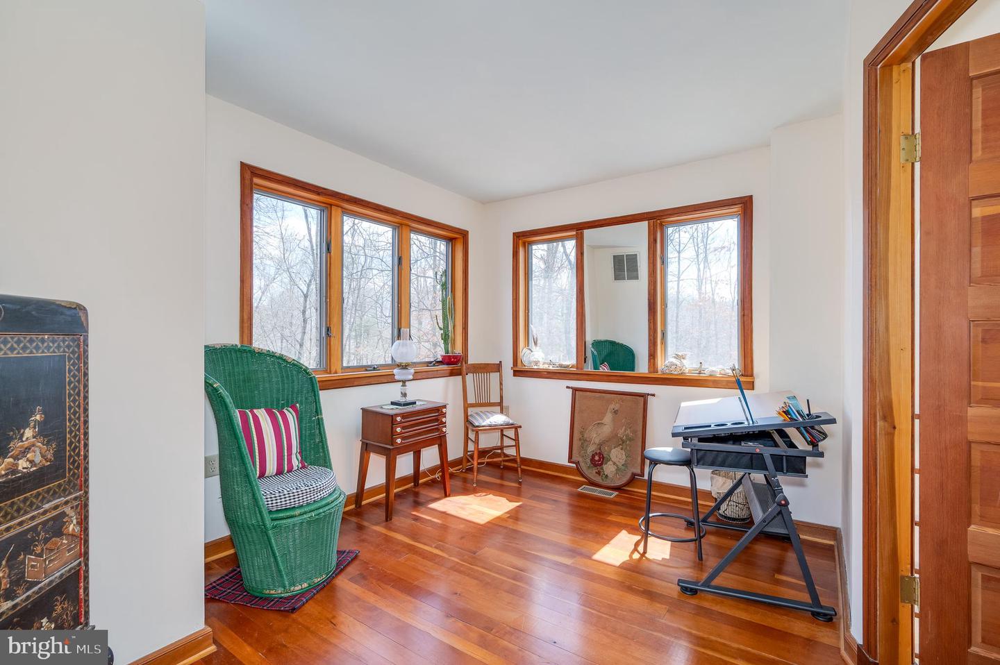 395 Zig Zag Ln