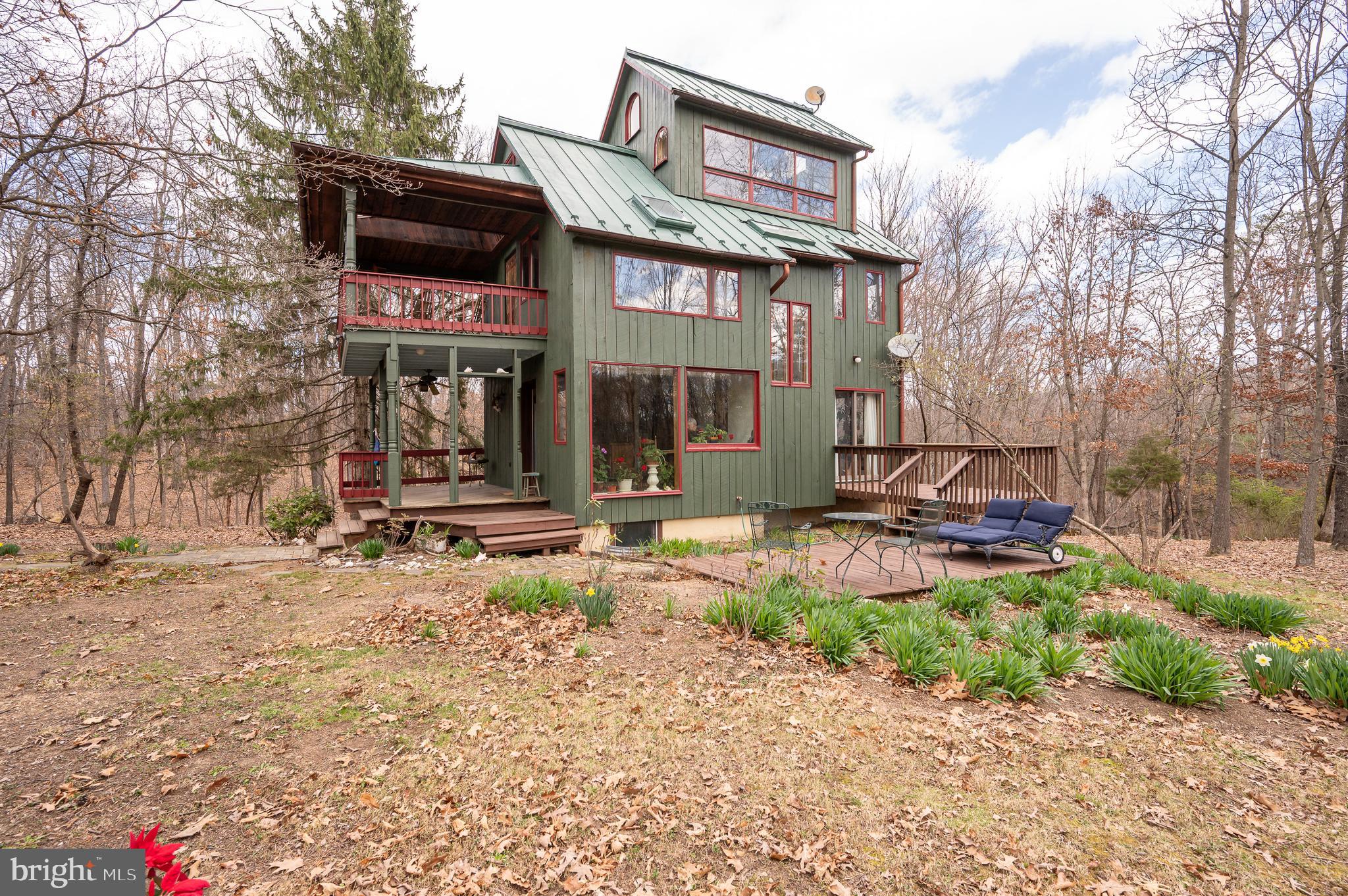 395 Zig Zag Ln