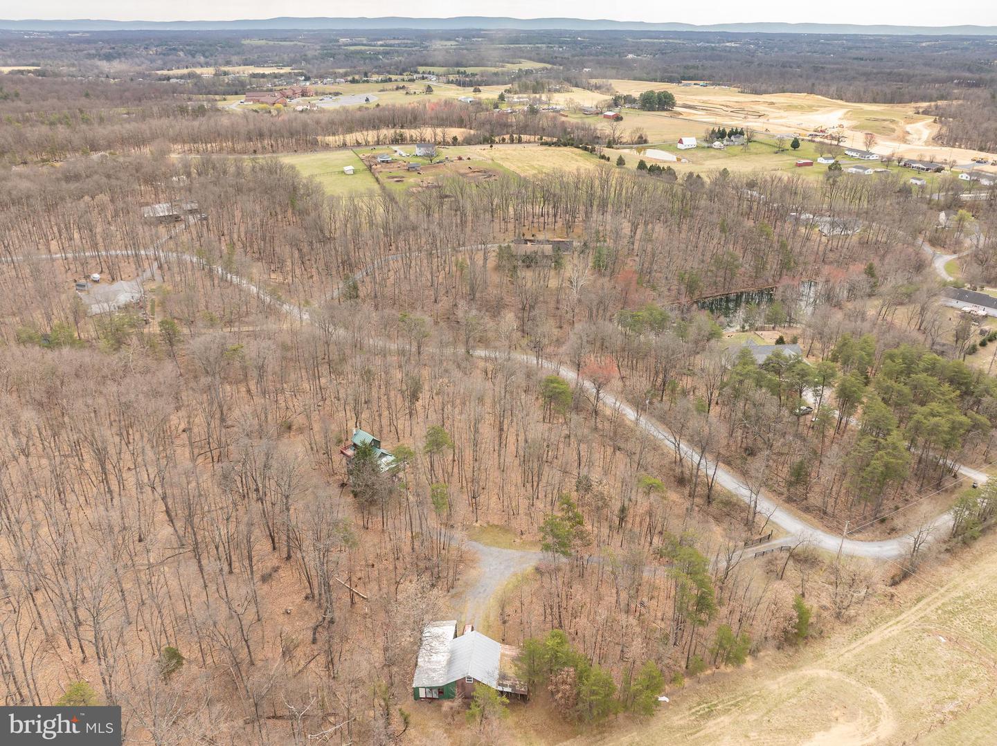395 Zig Zag Ln