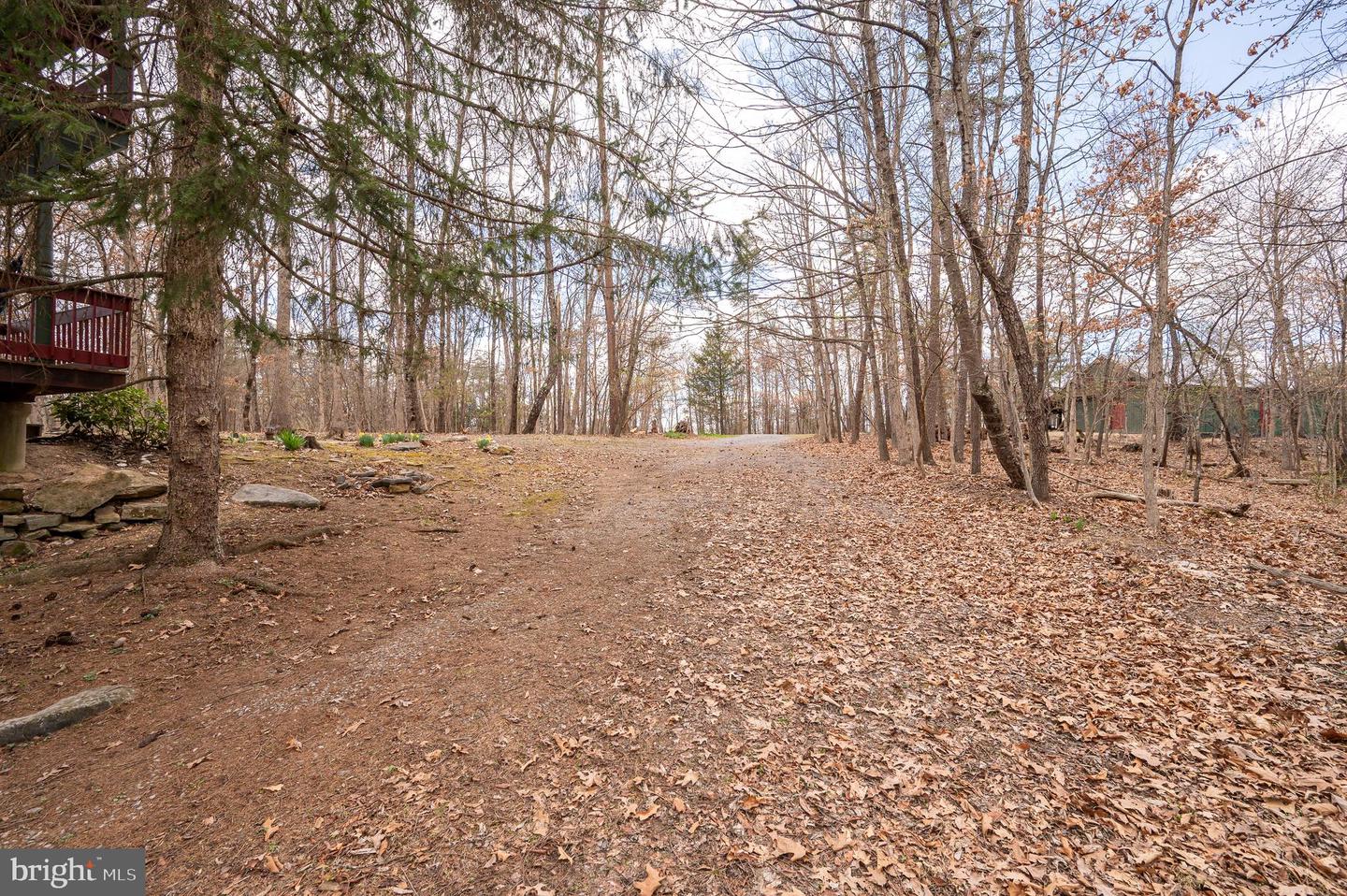 395 Zig Zag Ln