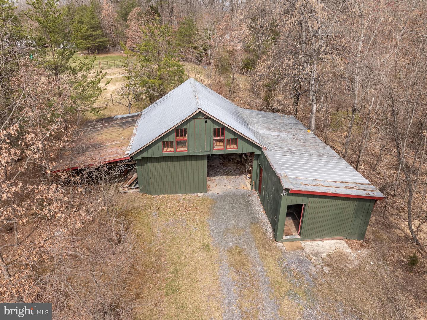 395 Zig Zag Ln