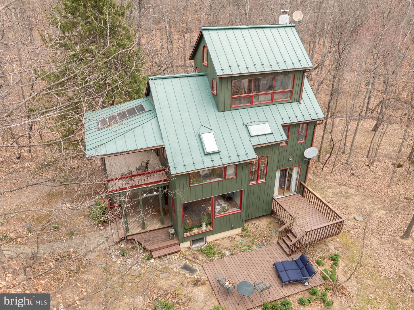 395 Zig Zag Ln