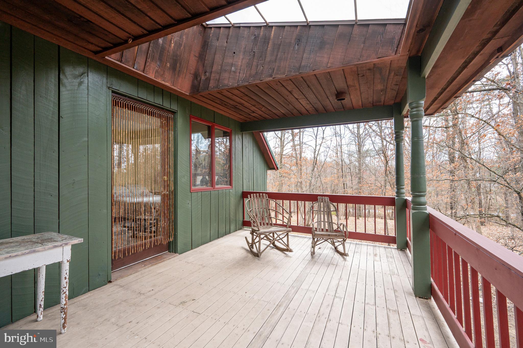 395 Zig Zag Ln