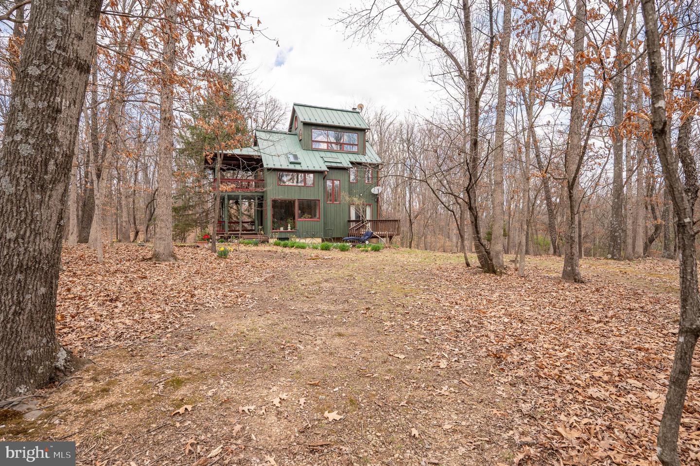 395 Zig Zag Ln