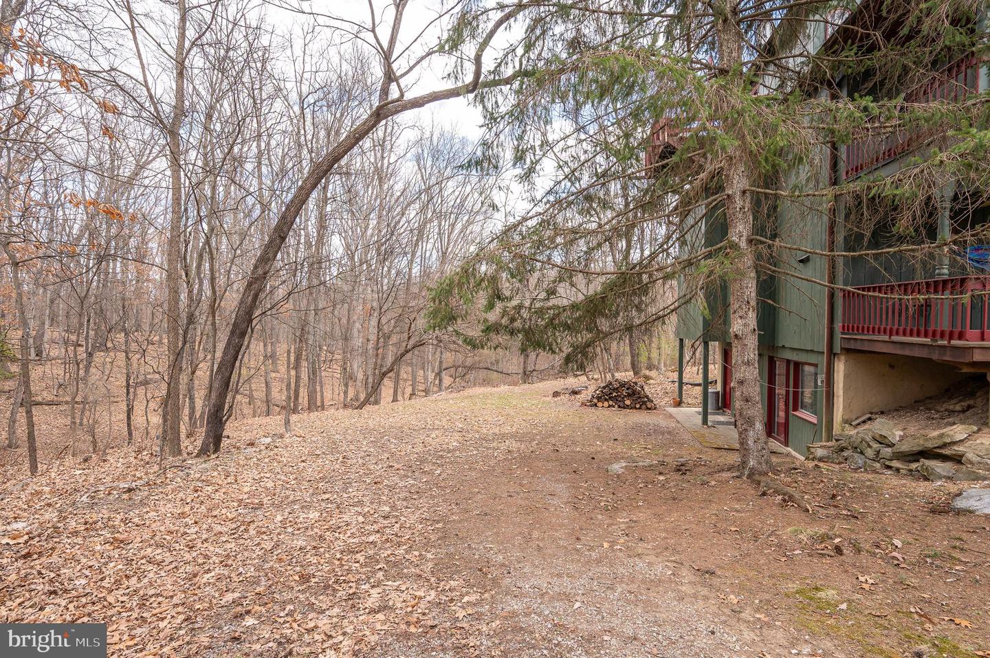 395 Zig Zag Ln