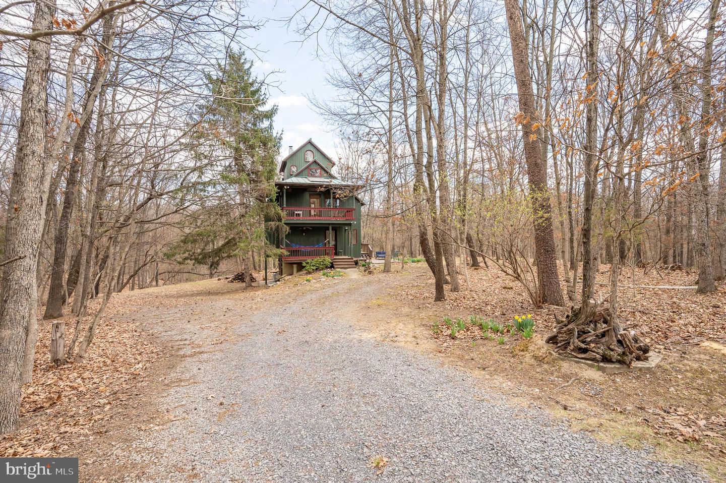 395 Zig Zag Ln