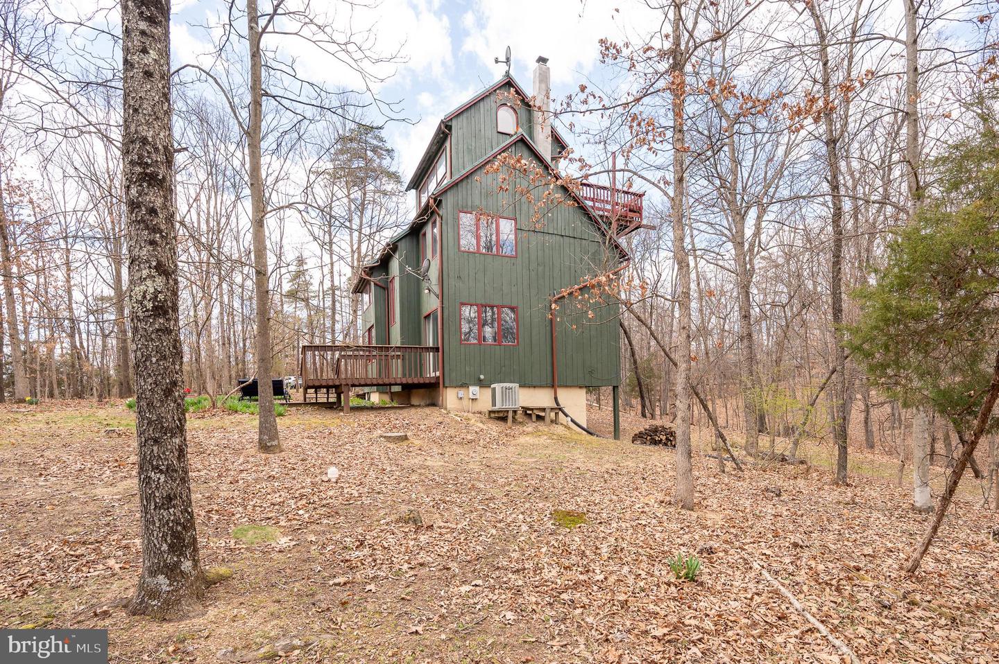 395 Zig Zag Ln