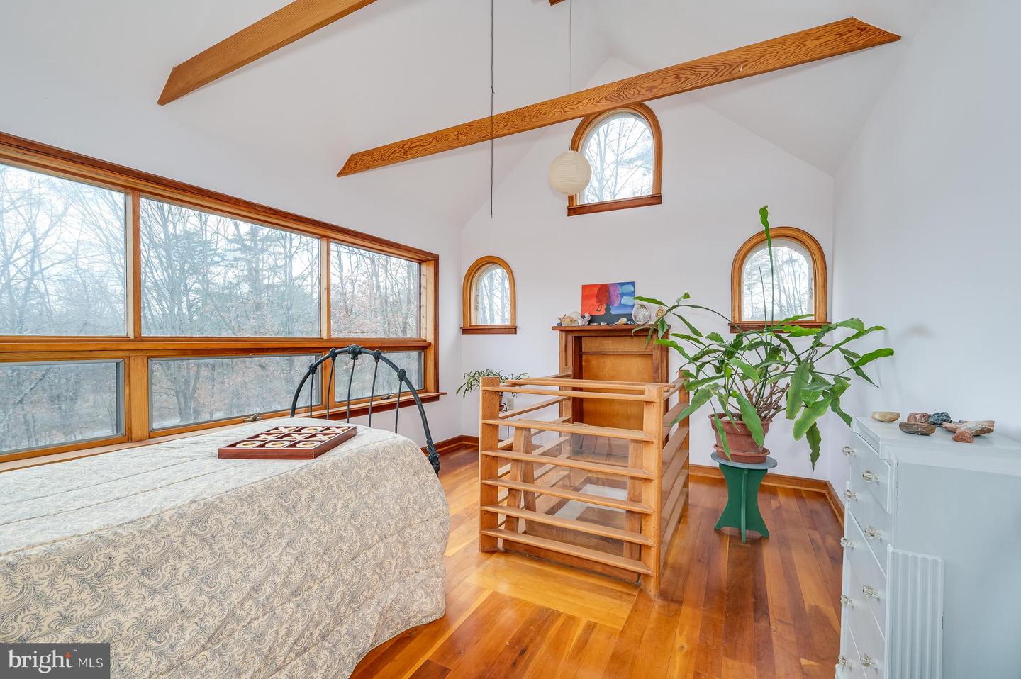 395 Zig Zag Ln