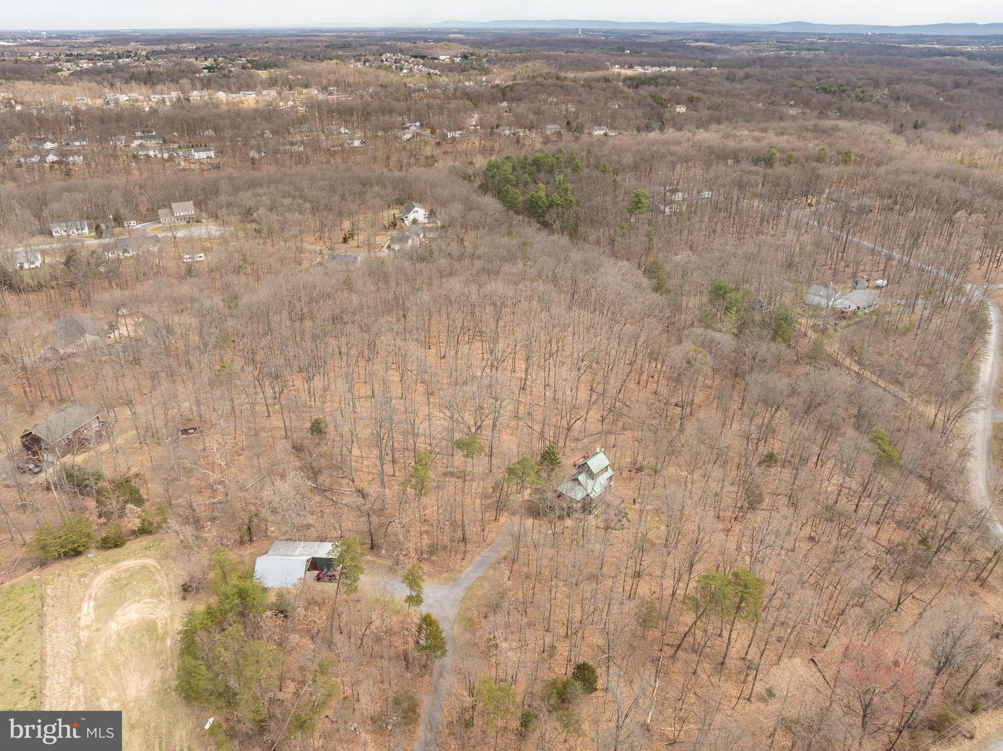 395 Zig Zag Ln