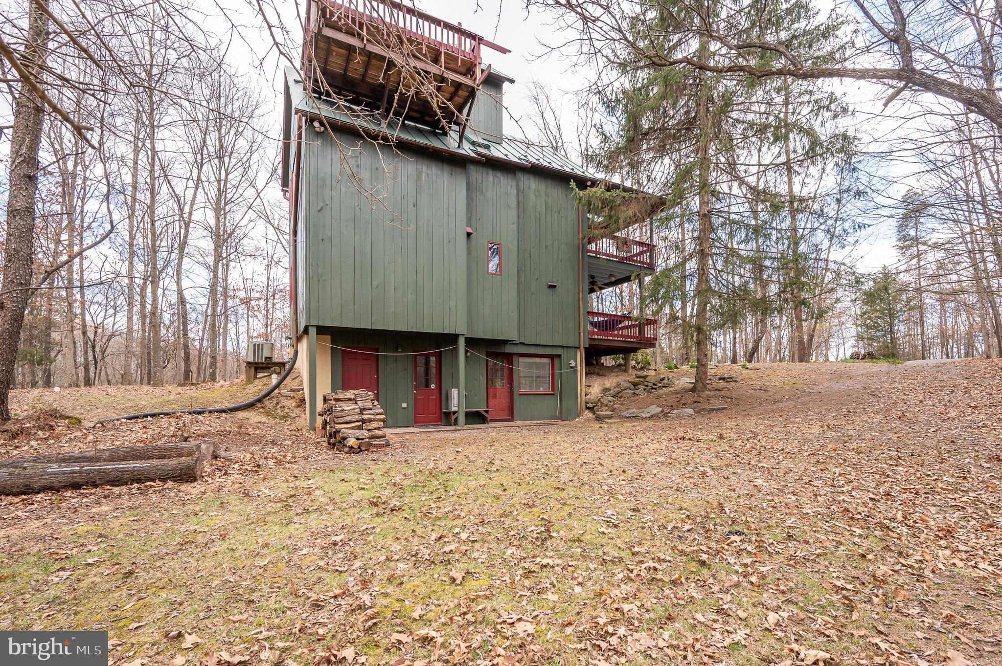 395 Zig Zag Ln