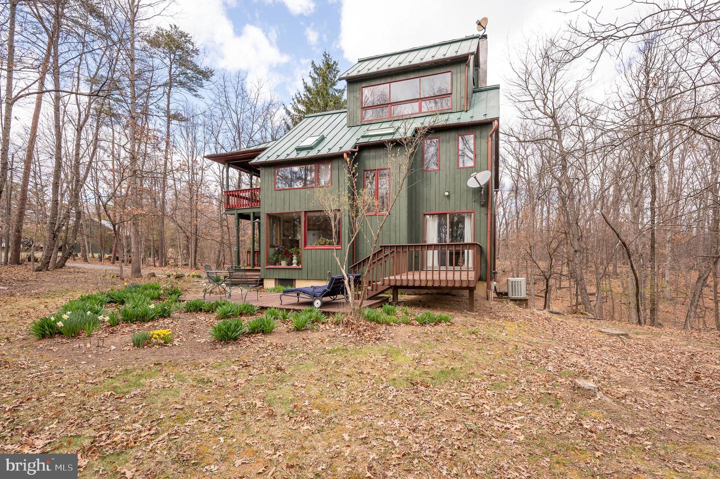 395 Zig Zag Ln