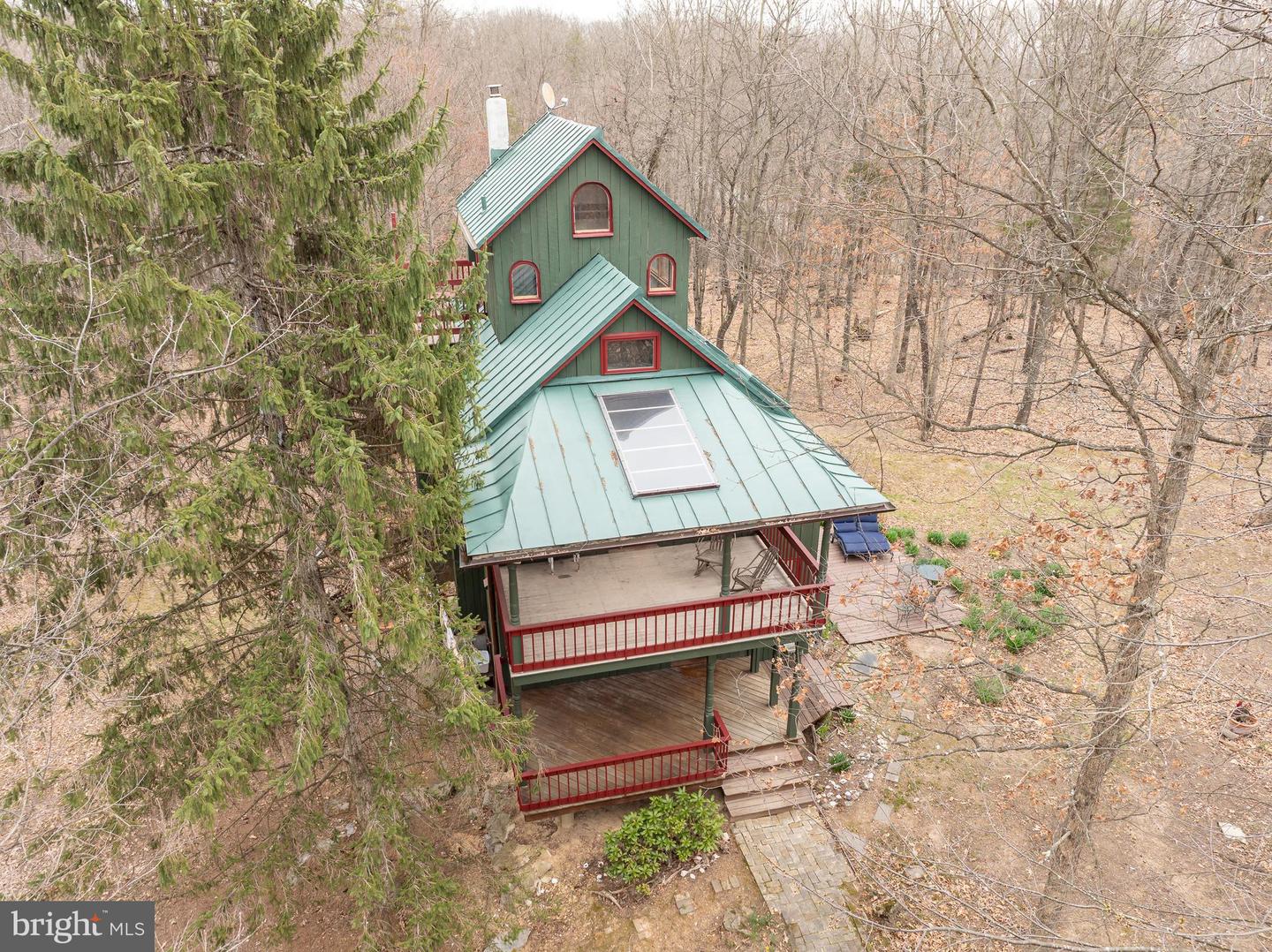 395 Zig Zag Ln