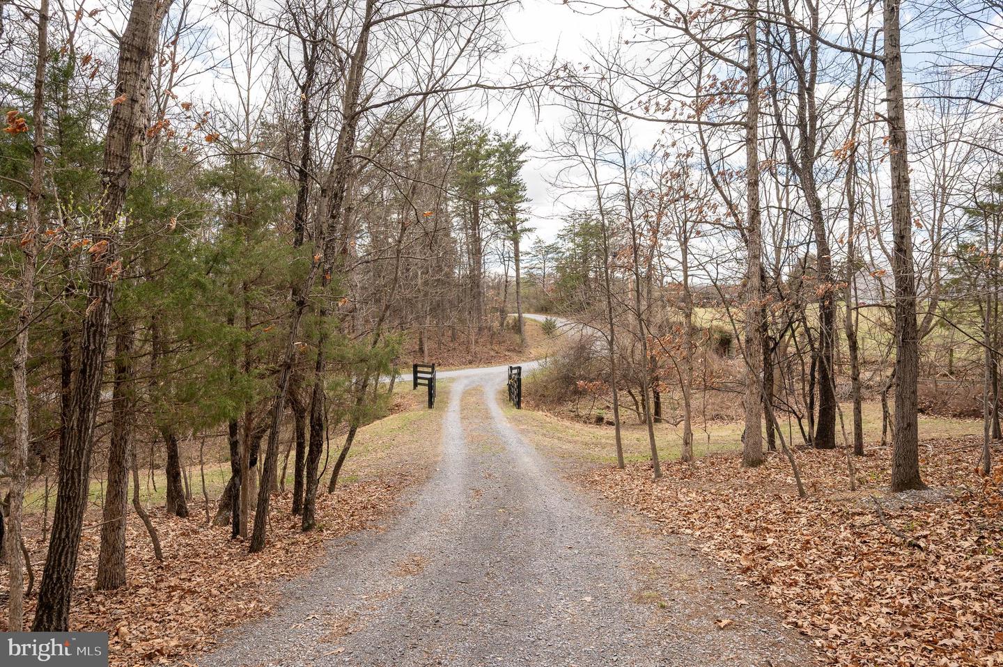 395 Zig Zag Ln