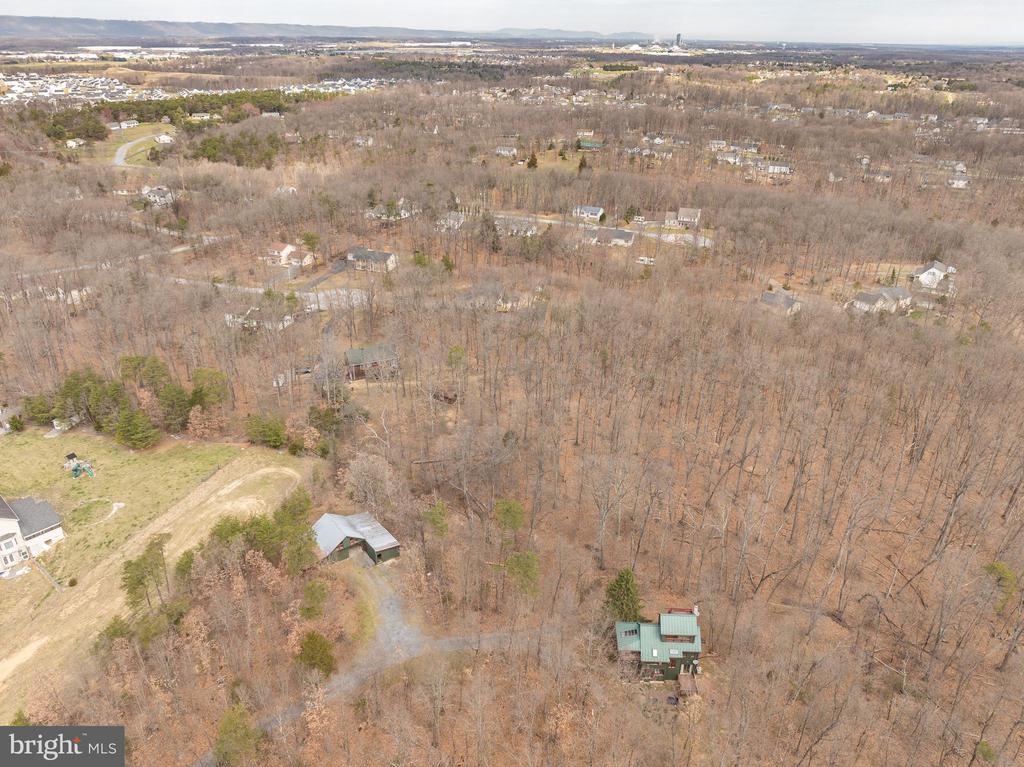 395 Zig Zag Ln