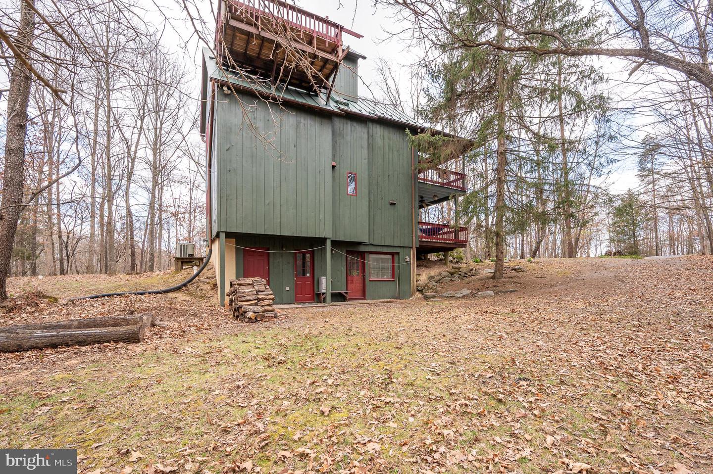 395 Zig Zag Ln