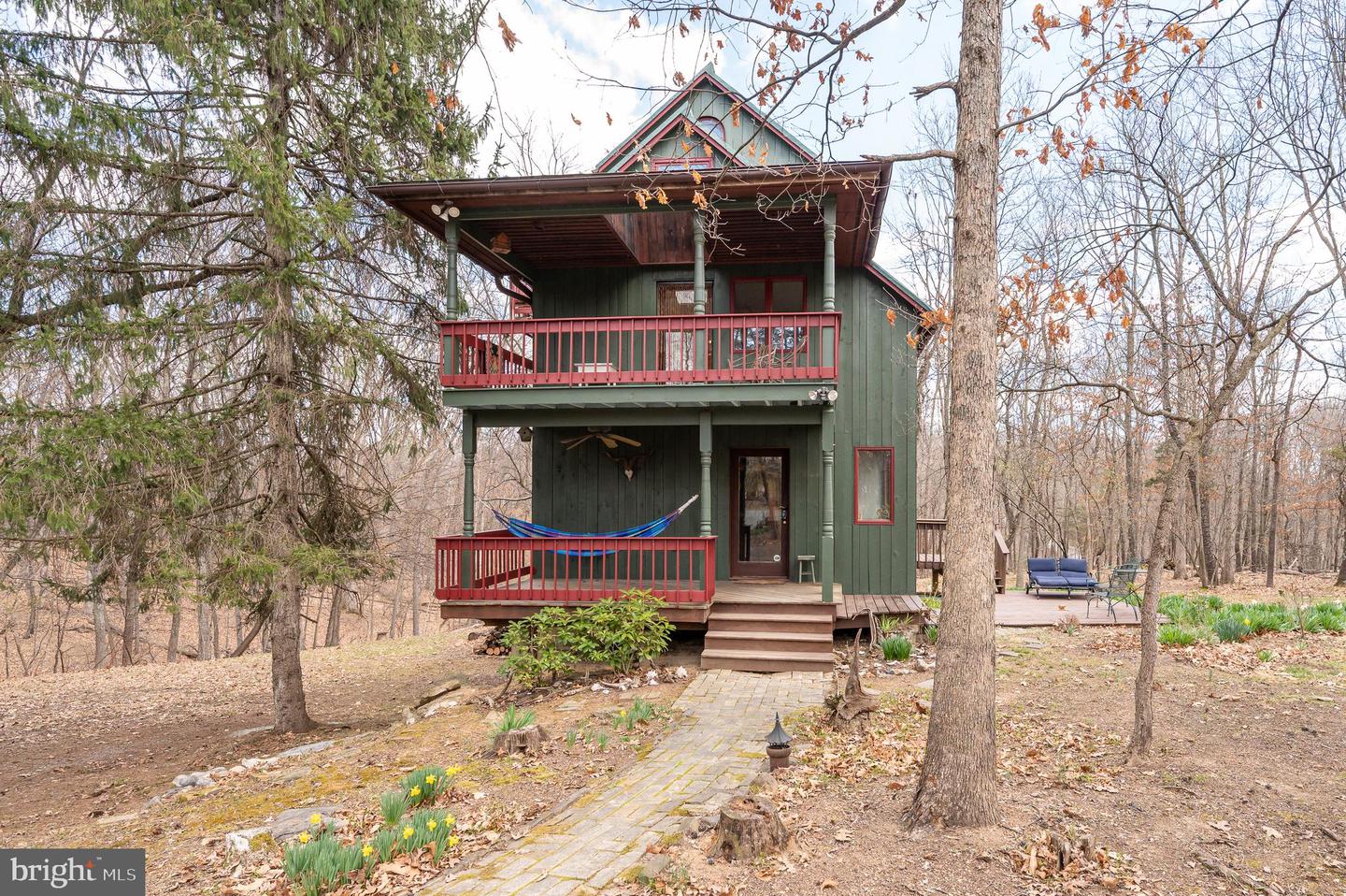 395 Zig Zag Ln