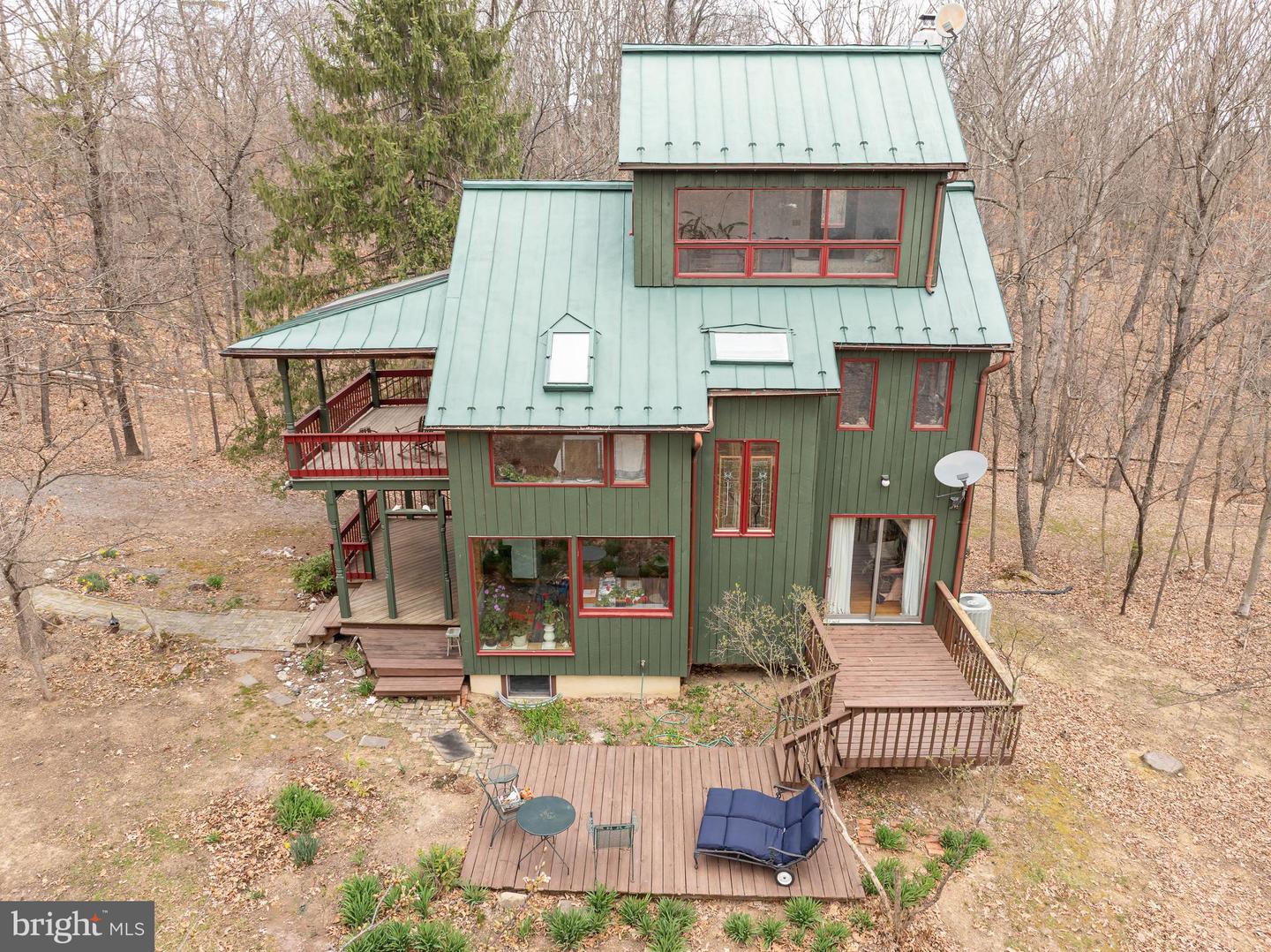 395 Zig Zag Ln