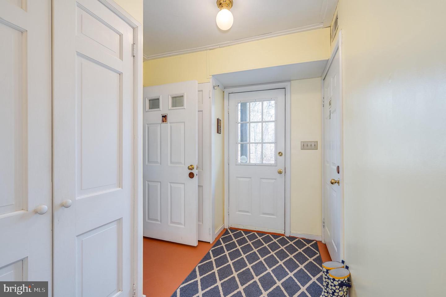 395 Zig Zag Ln