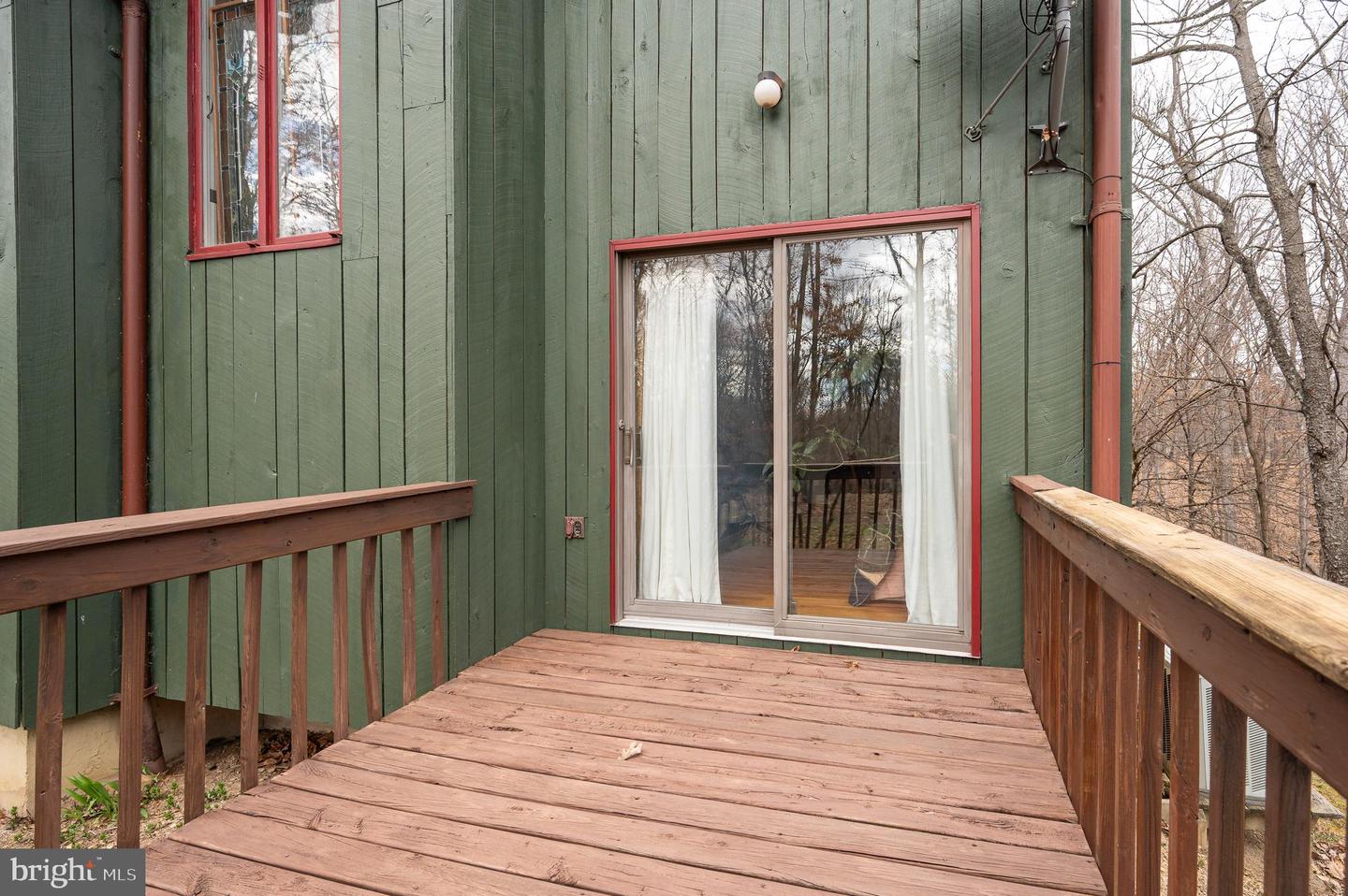 395 Zig Zag Ln