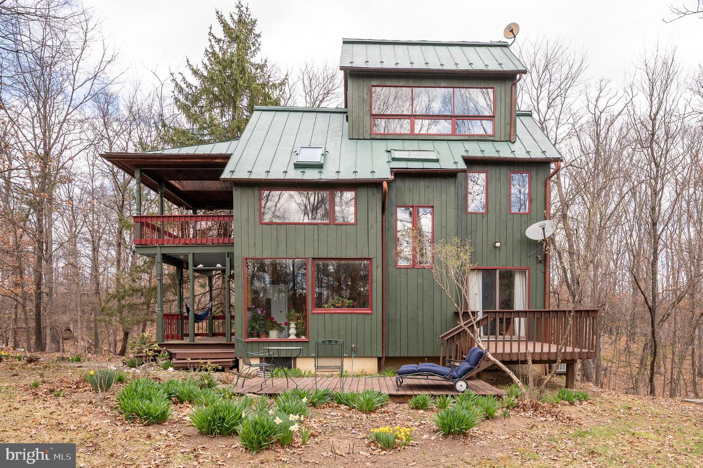 395 Zig Zag Ln