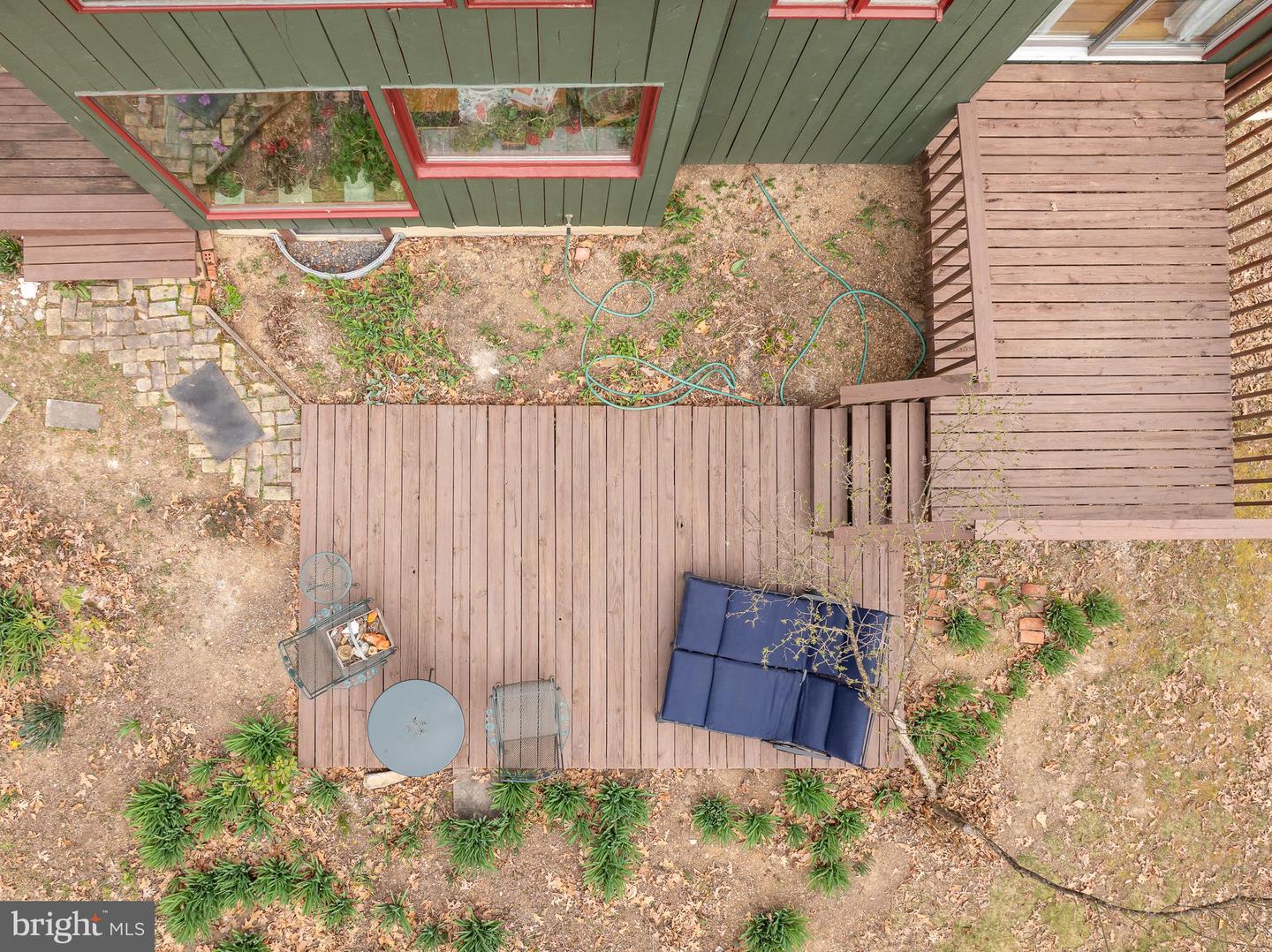 395 Zig Zag Ln