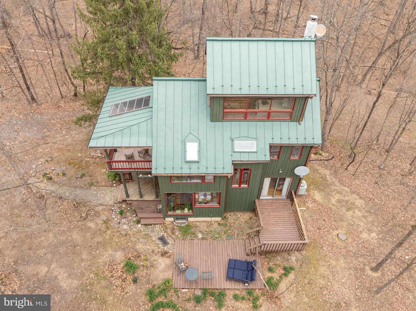 395 Zig Zag Ln